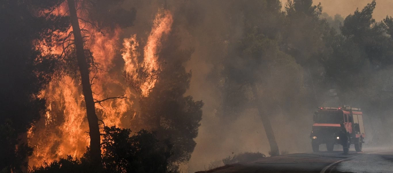 Πυρκαγιά στο Ευπάλιο Φωκίδας - Εκκενώθηκαν 2 χωριά